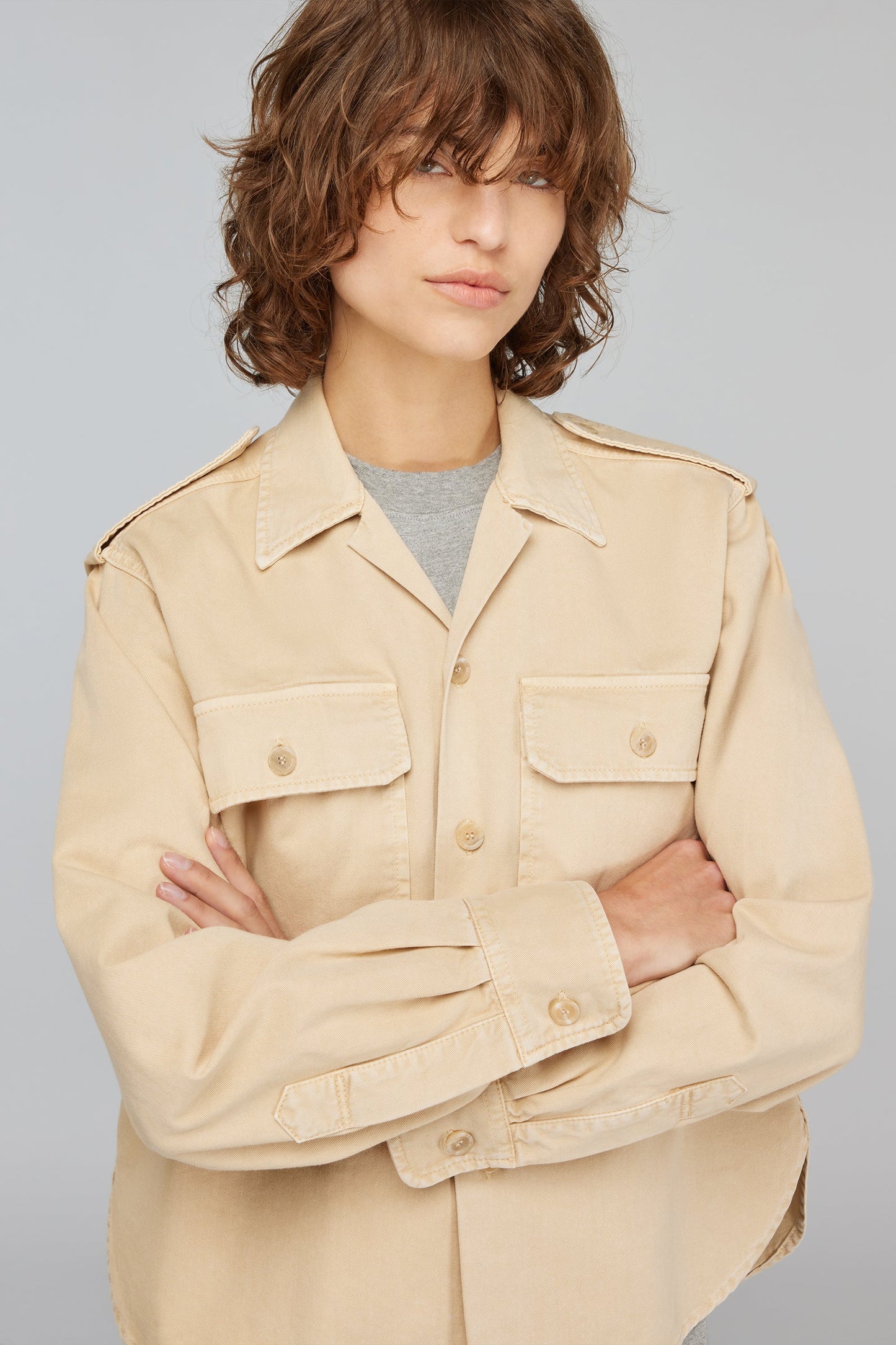 CAMISSA DE GABARDINA DE SEMICOUTURE