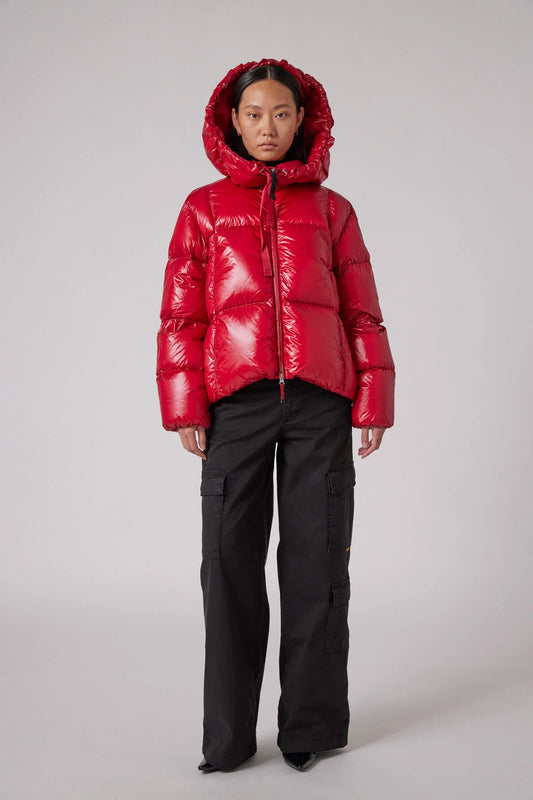 JAQUETA CURTA ACOLXADA COLOR VERMELL DE PARAJUMPERS