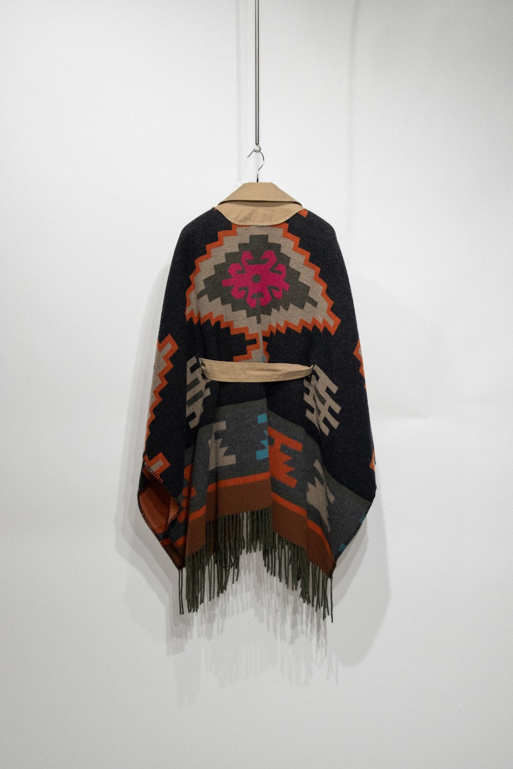 ABRIC EN BARREJA DE COTÓ I LLANA AMB ESTAMPAT ÈTNIC DE BASSAR DELUXE