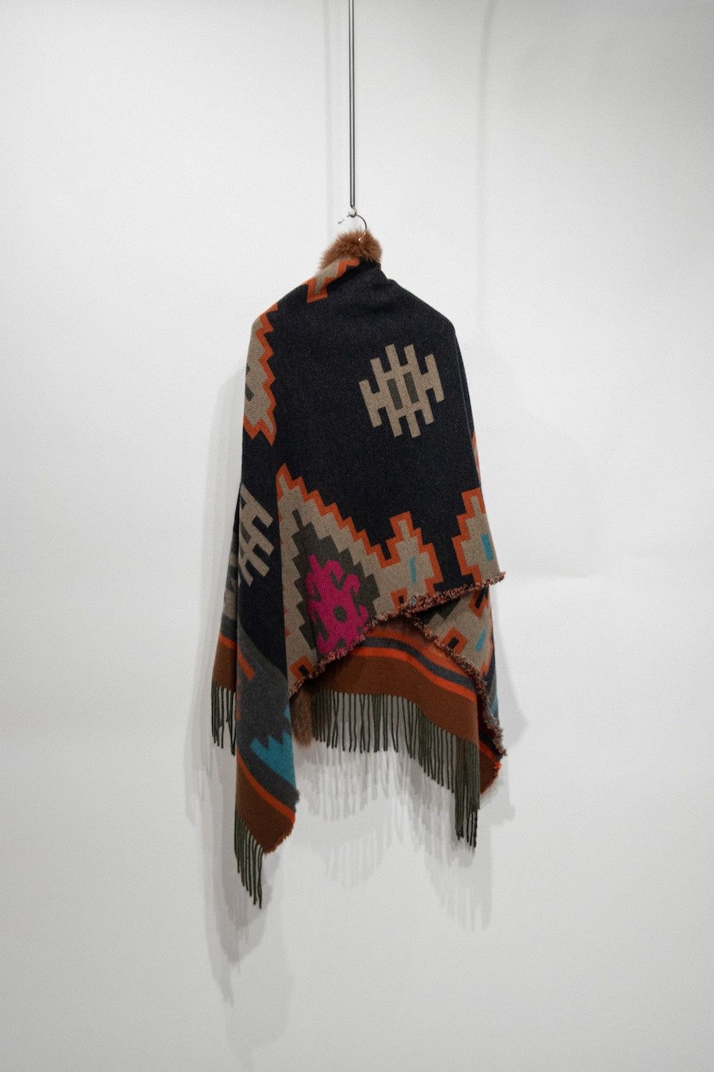 PONCHO ÉTNICO DE LANA DE BAZAR DELUXE
