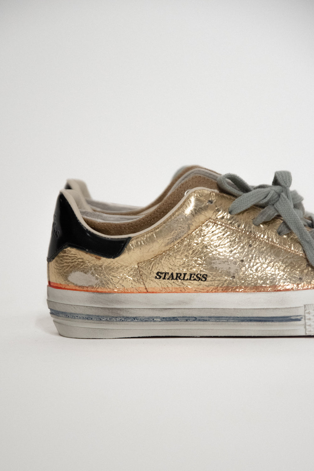 ZAPATILLAS STARLESS DORADAS DE HIDN-ANDER