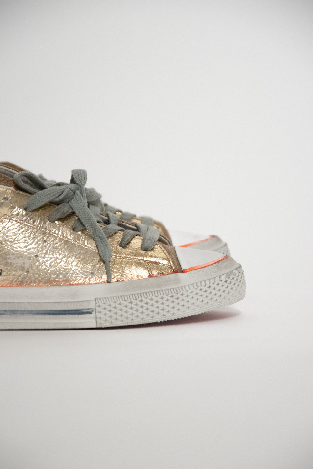 ZAPATILLAS STARLESS DORADAS DE HIDN-ANDER
