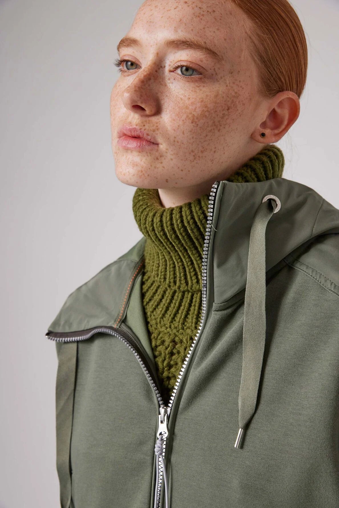 SUADERA HÍBRIDA AMB CAPUTXA DE PARAJUMPERS