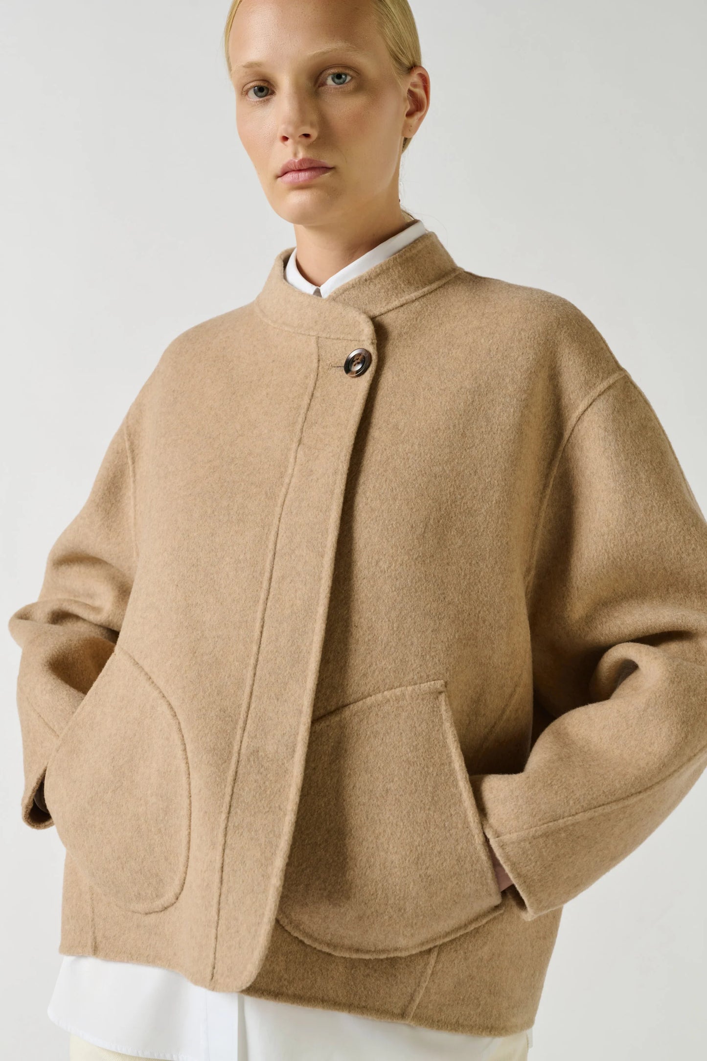 ABRIGO WINDSOR DE SOEUR