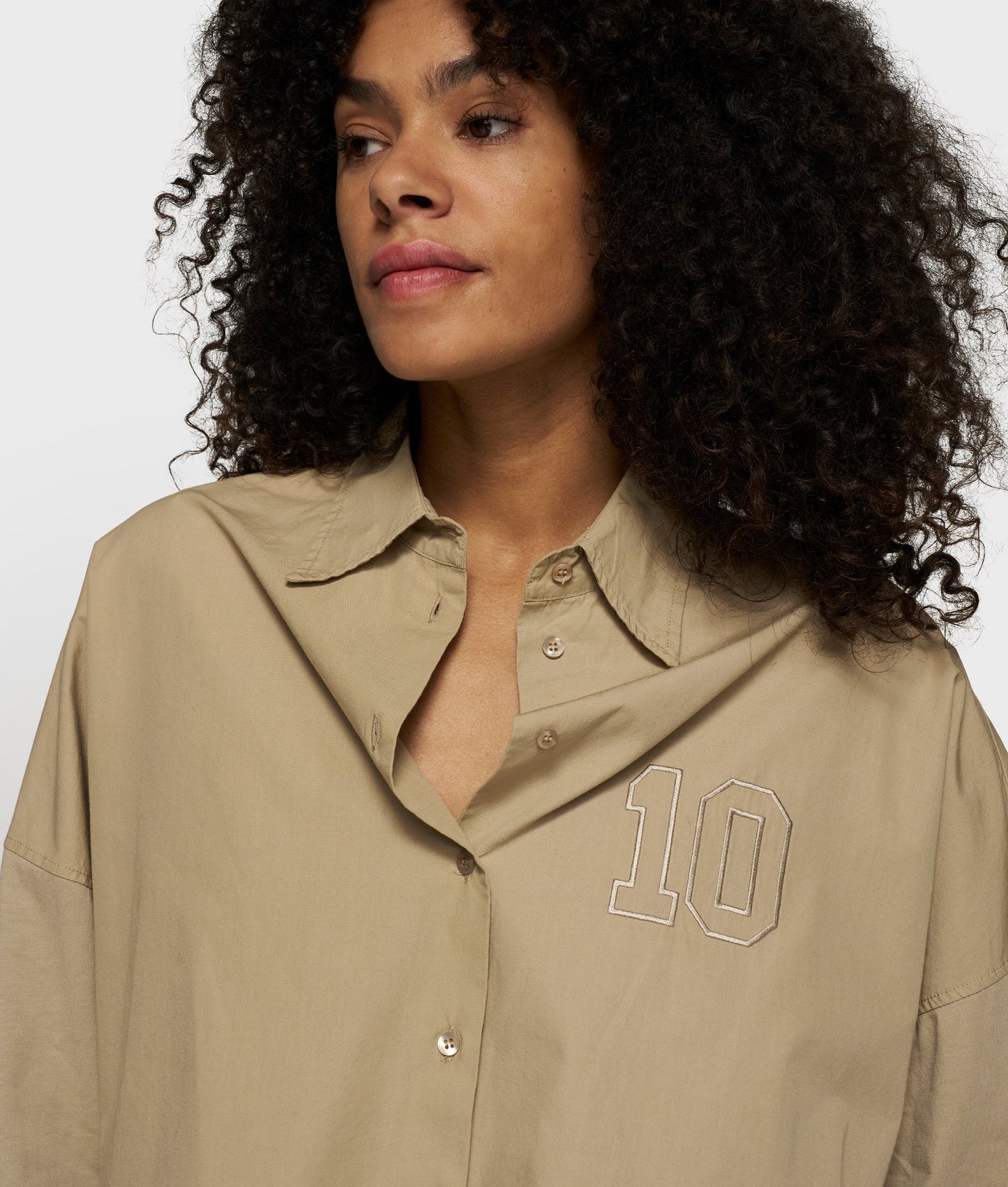 CAMISA CORTA OVERSIZE DE 10DAYS