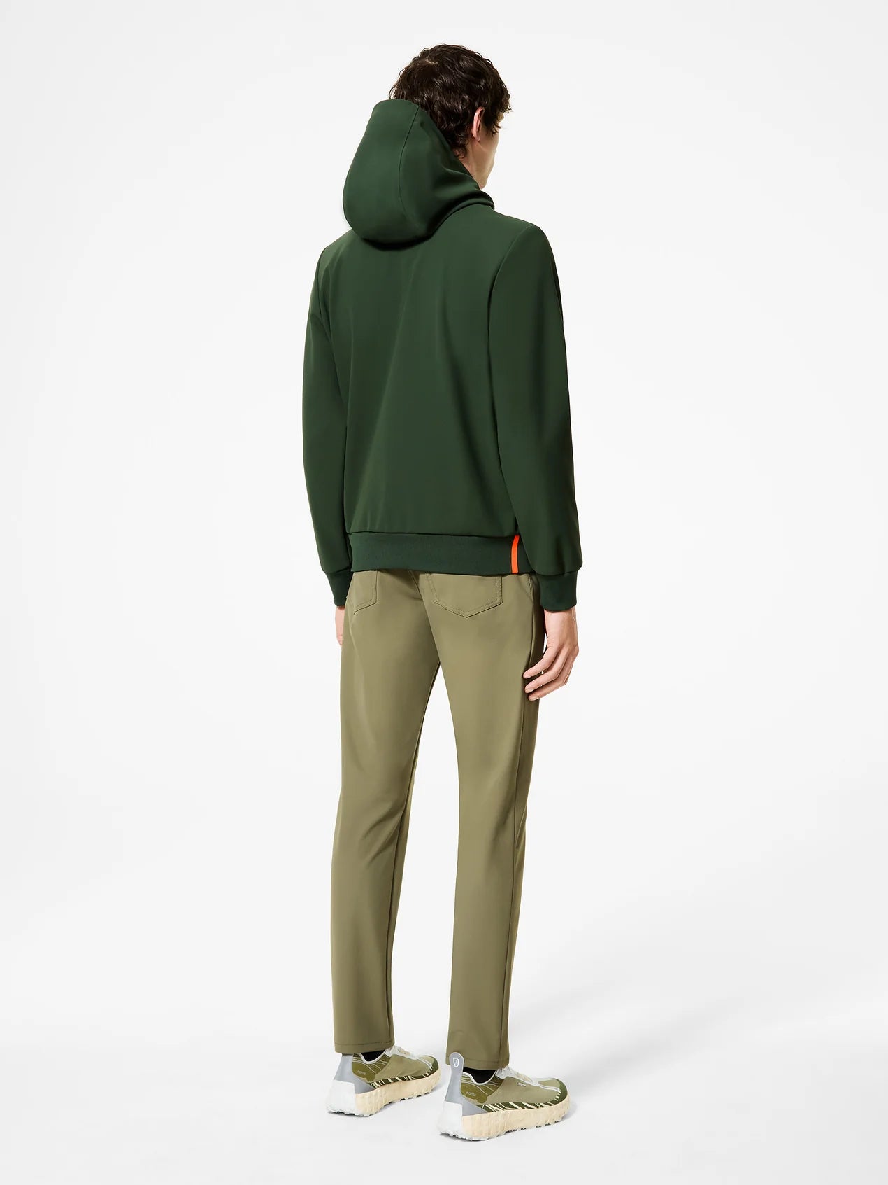 CHAQUETA CON CAPUCHA Y CREMALLERA DE RRD