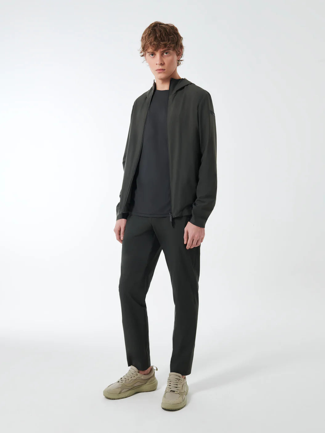 JAQUETA AMB CAPUTXA DE RRD