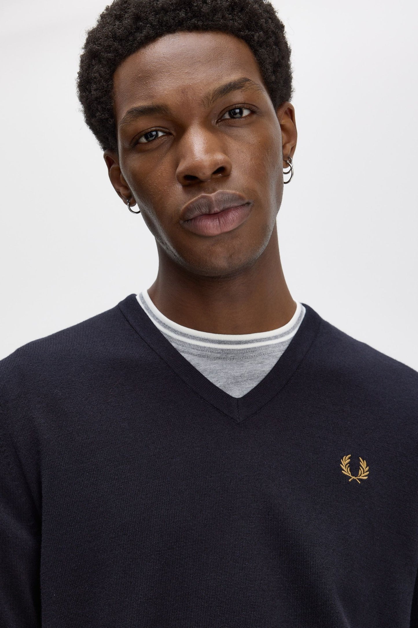 JERSEY CON CUELLO DE PICO CLÁSICO DE FRED PERRY