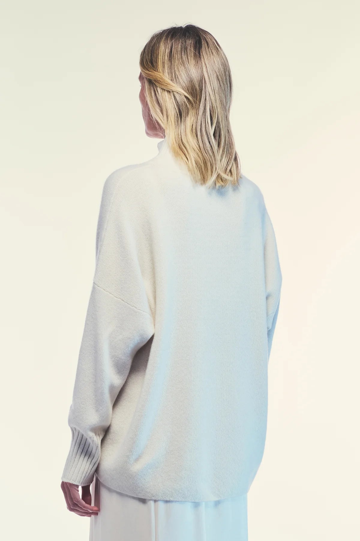 JERSEY DE CUELLO ALTO DE LIVIANA CONTI