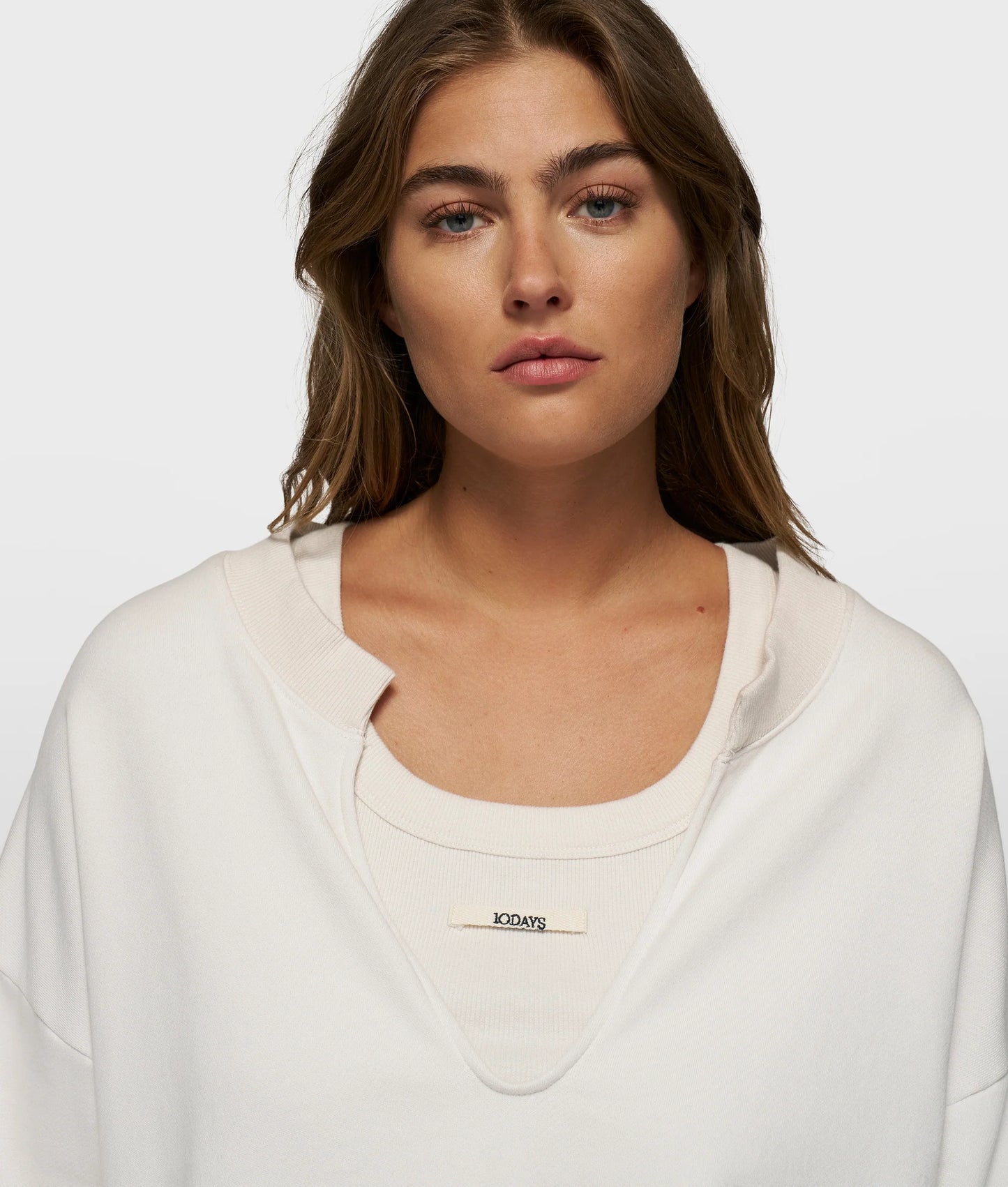 JERSEY DOBLE CON CUELLO EN V DE 10DAYS