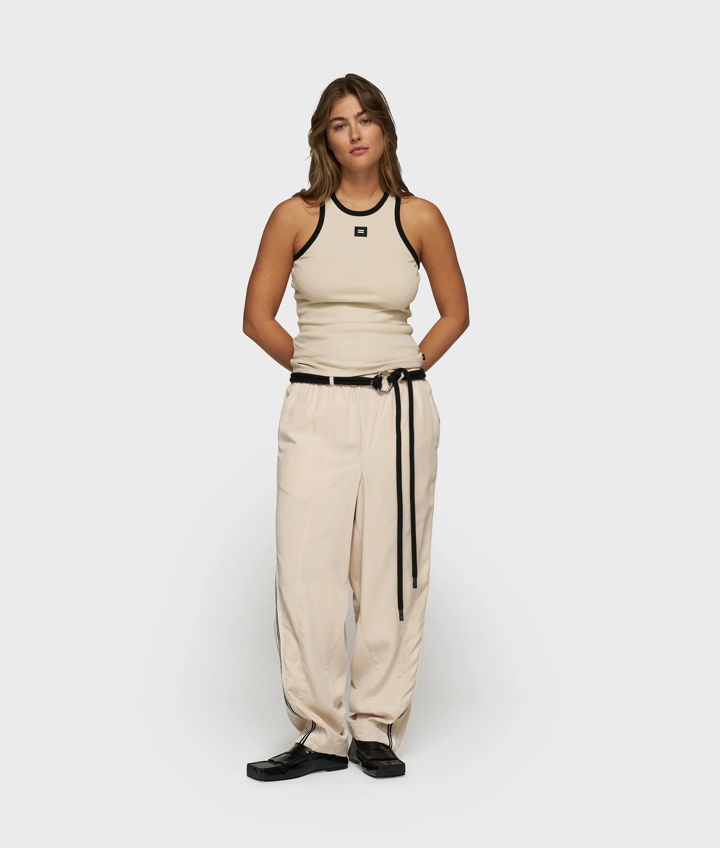 PANTALÓN CÓNICO ANCHO DE 10DAYS