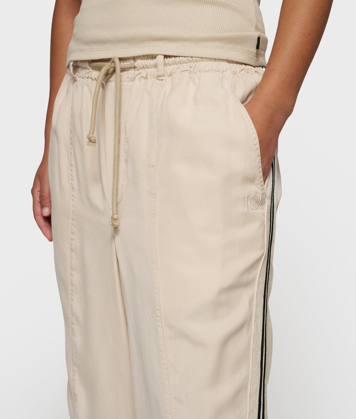 PANTALÓN CÓNICO ANCHO DE 10DAYS