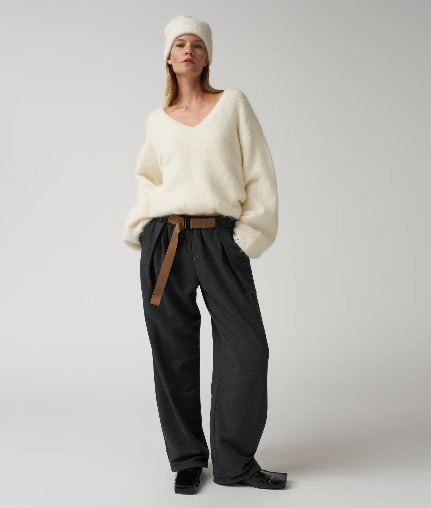 PANTALÓN JOGGER CON CINTURÓN DE 10DAYS