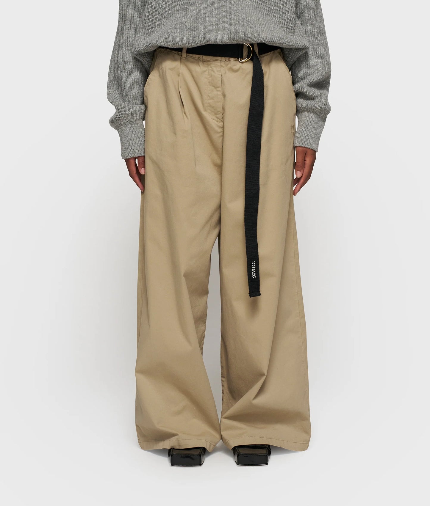 PANTALONES ANCHOS DE SARGA DE 10DAYS
