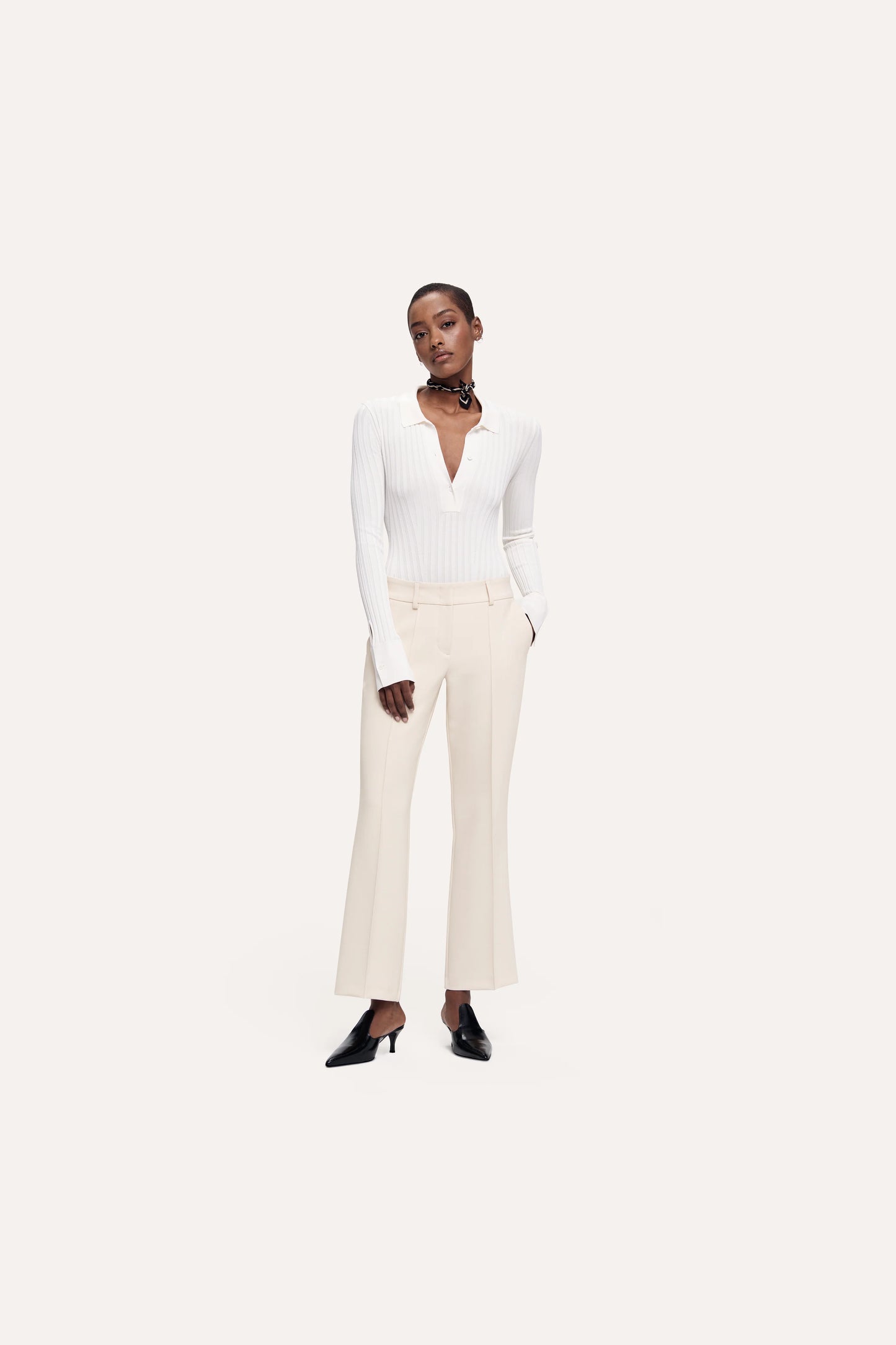 PANTALONES ACAMPANADOS FARAH COLOR BEIGE DE CAMBIO