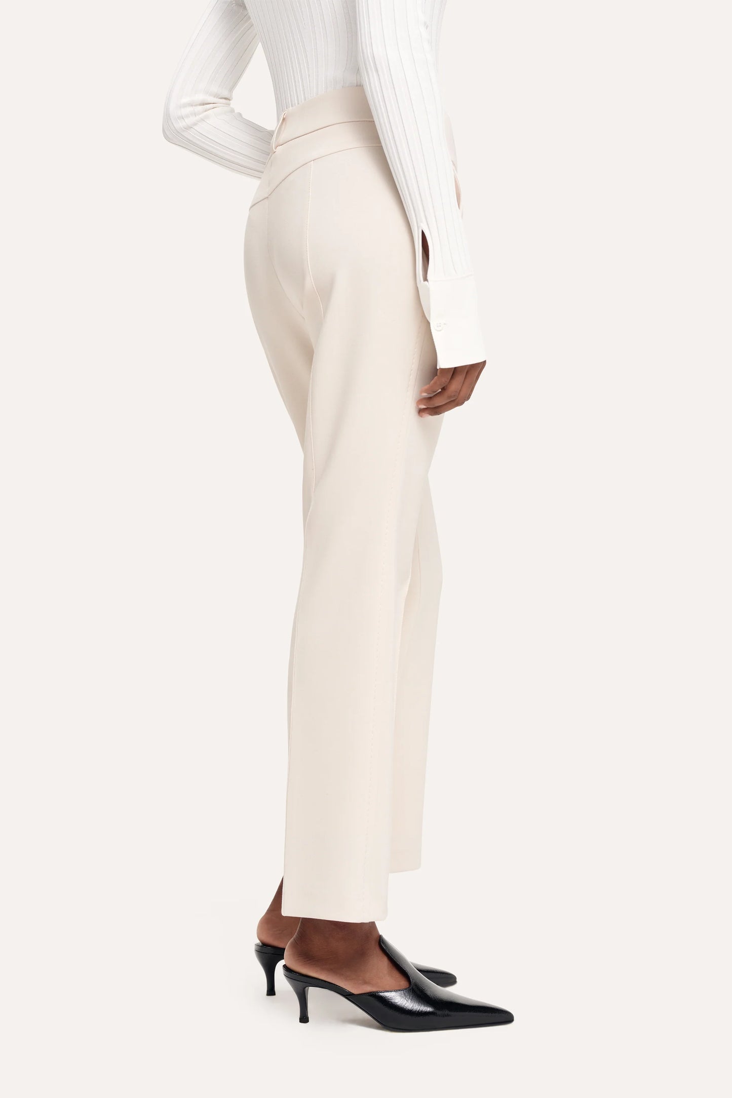 PANTALONES ACAMPANADOS FARAH COLOR BEIGE DE CAMBIO