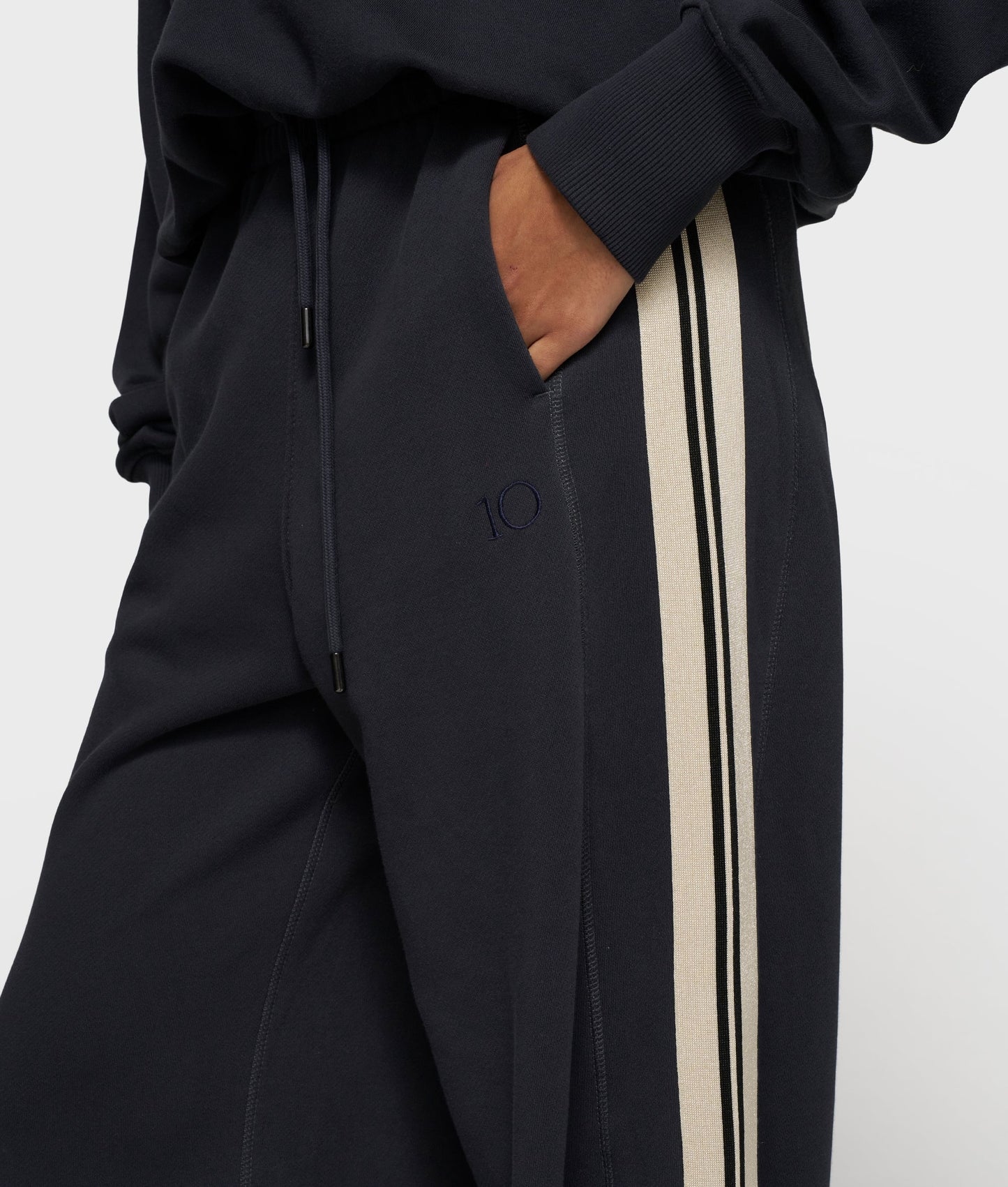 PANTALÓN JOGGER OCCIDENTAL CON CINTA DE 10DAYS
