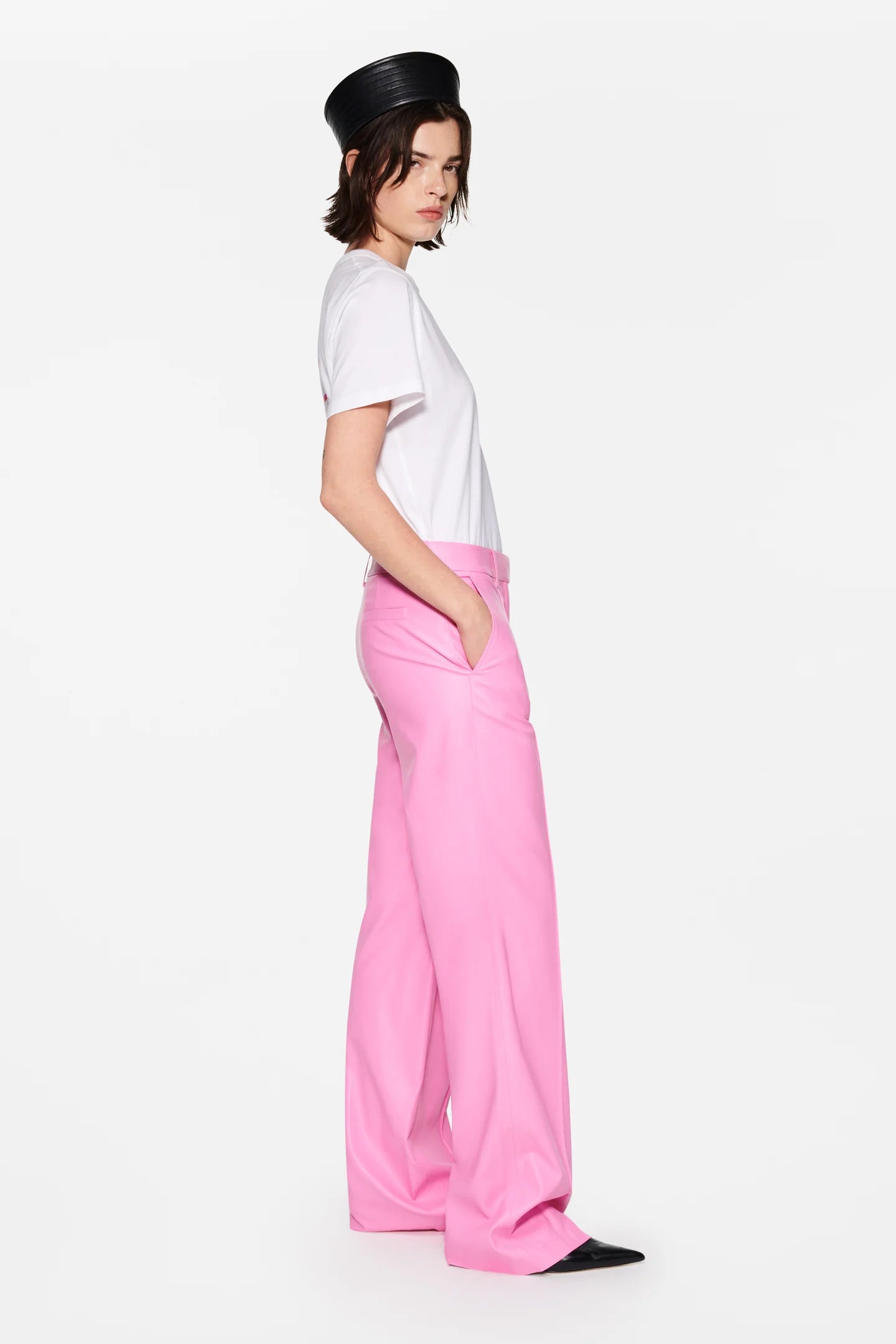 PANTALONS MÀBEL DE STAND STUDIO