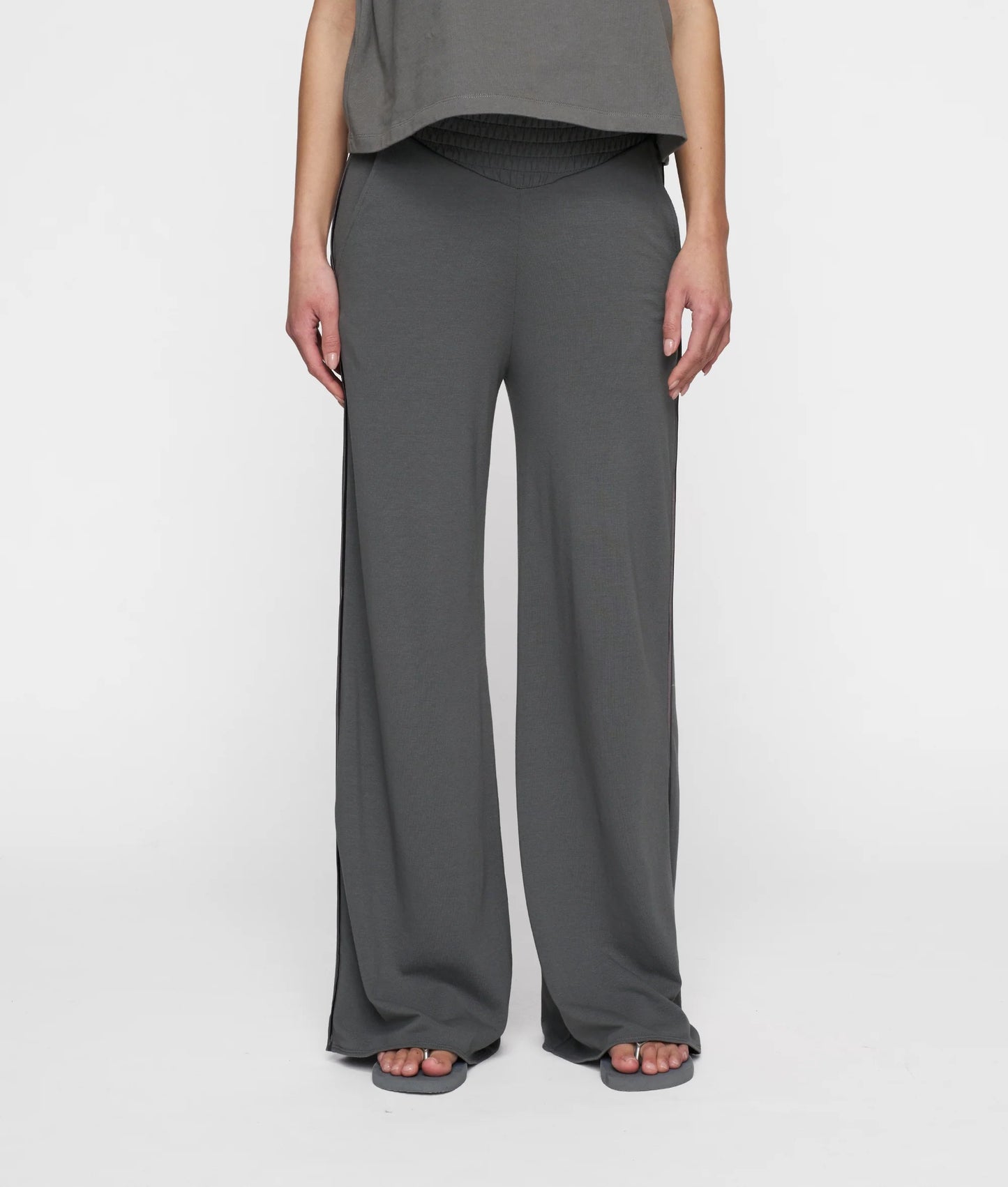 PANTALONES DE TALLE ALTO DE 10DAYS
