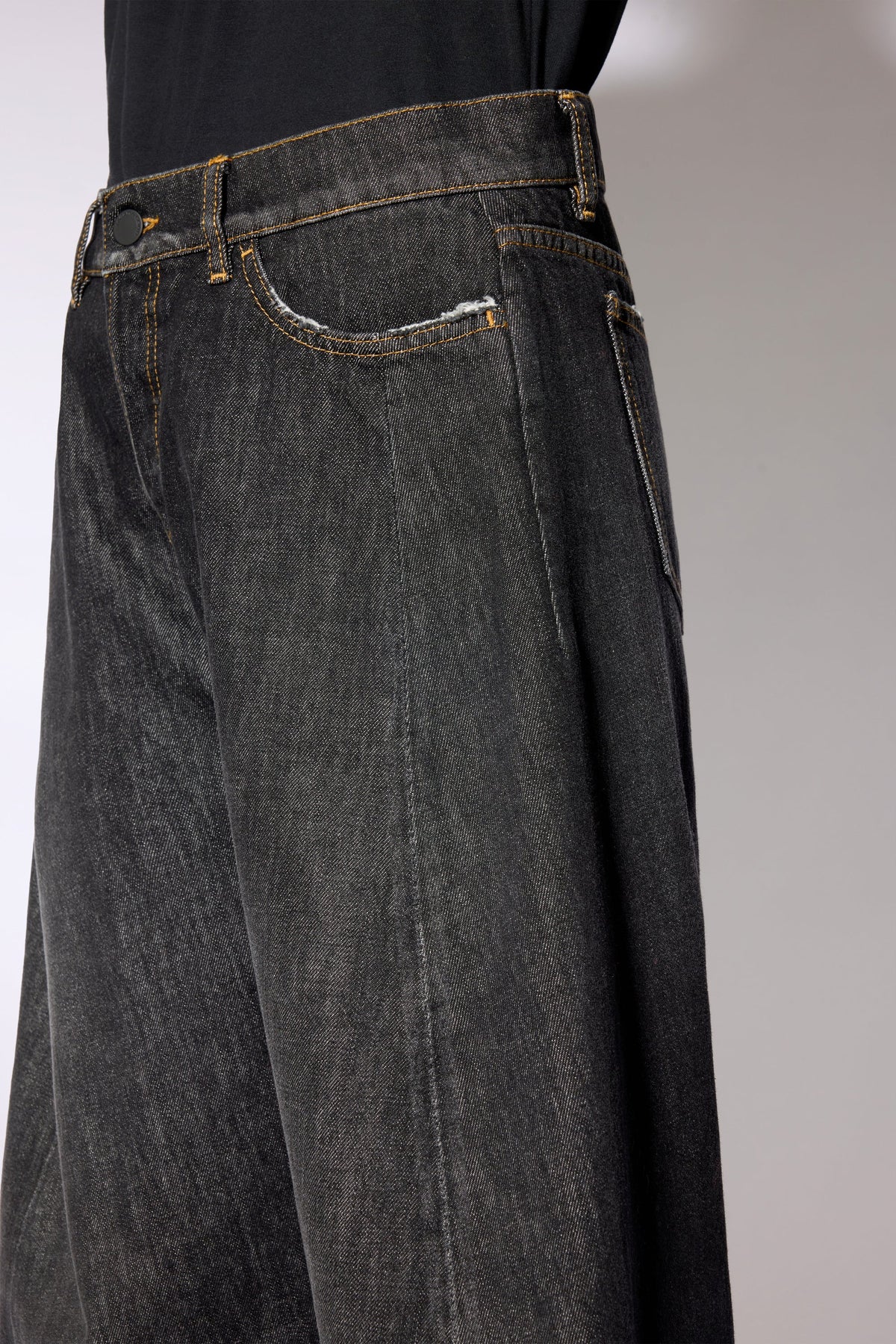 PANTALÓN VAQUERO
