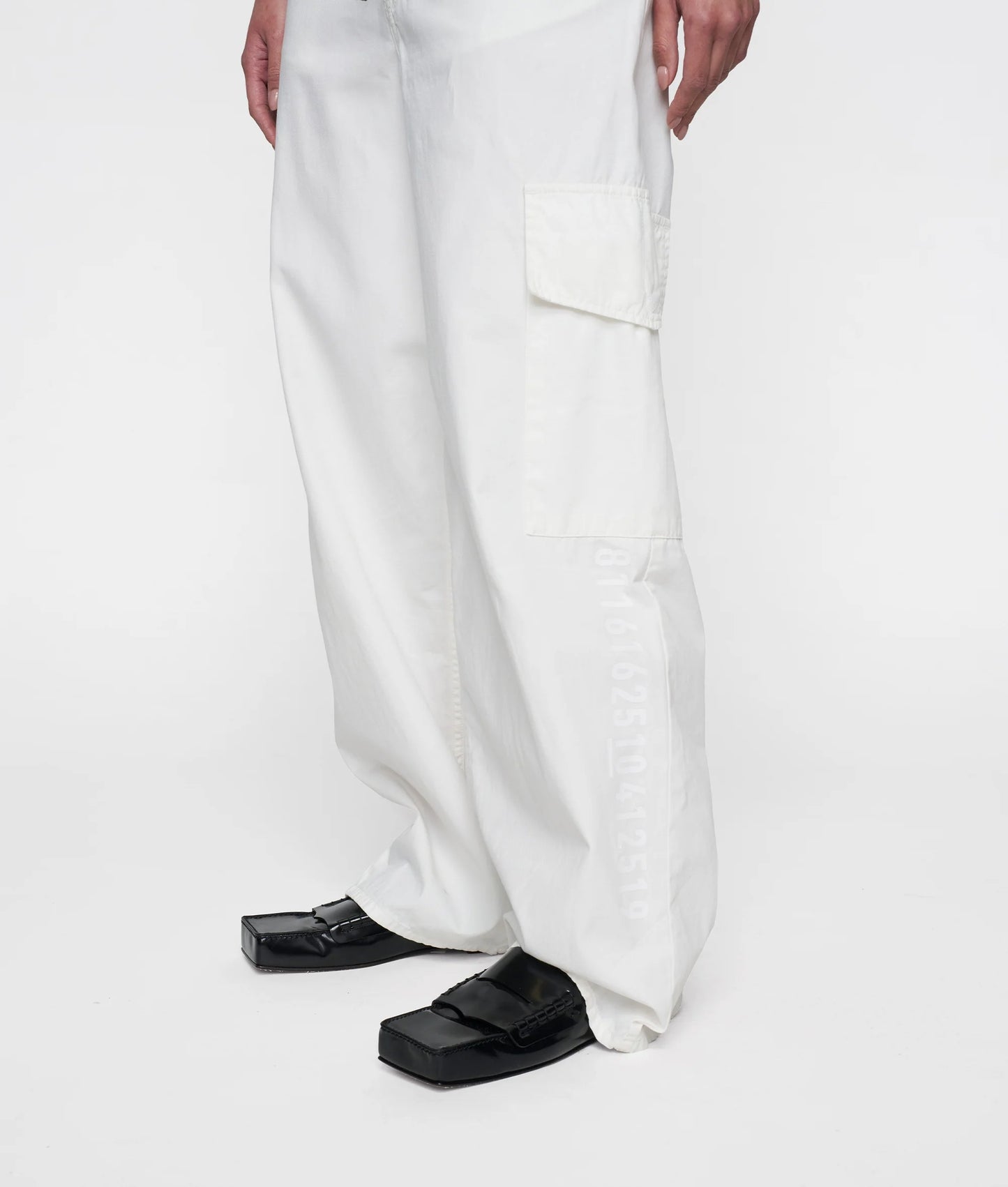 PANTALÓ DE TALL RELAXAT AMB BUTXAQUES DE 10DAYS