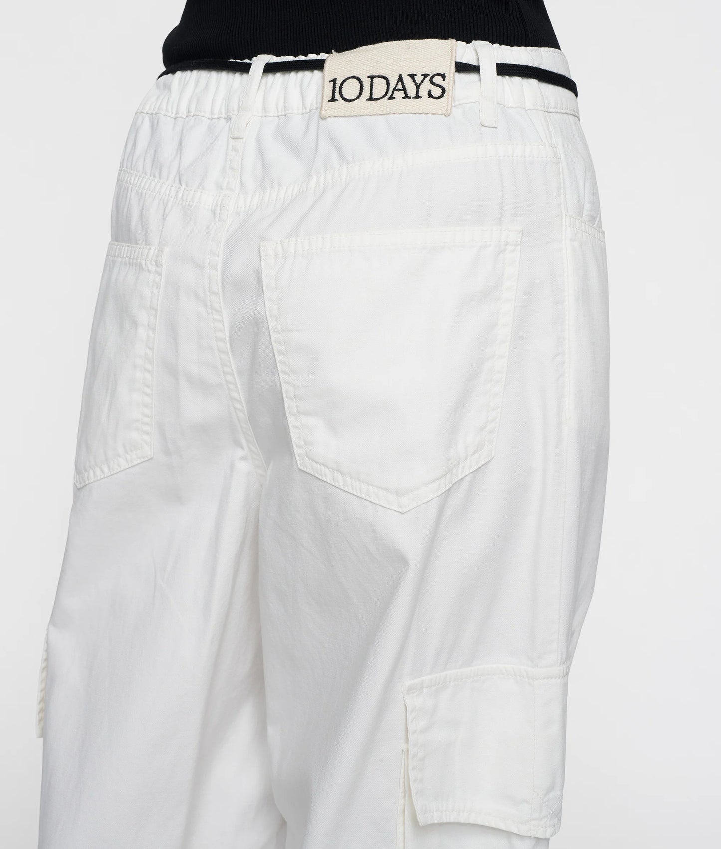 PANTALÓ DE TALL RELAXAT AMB BUTXAQUES DE 10DAYS