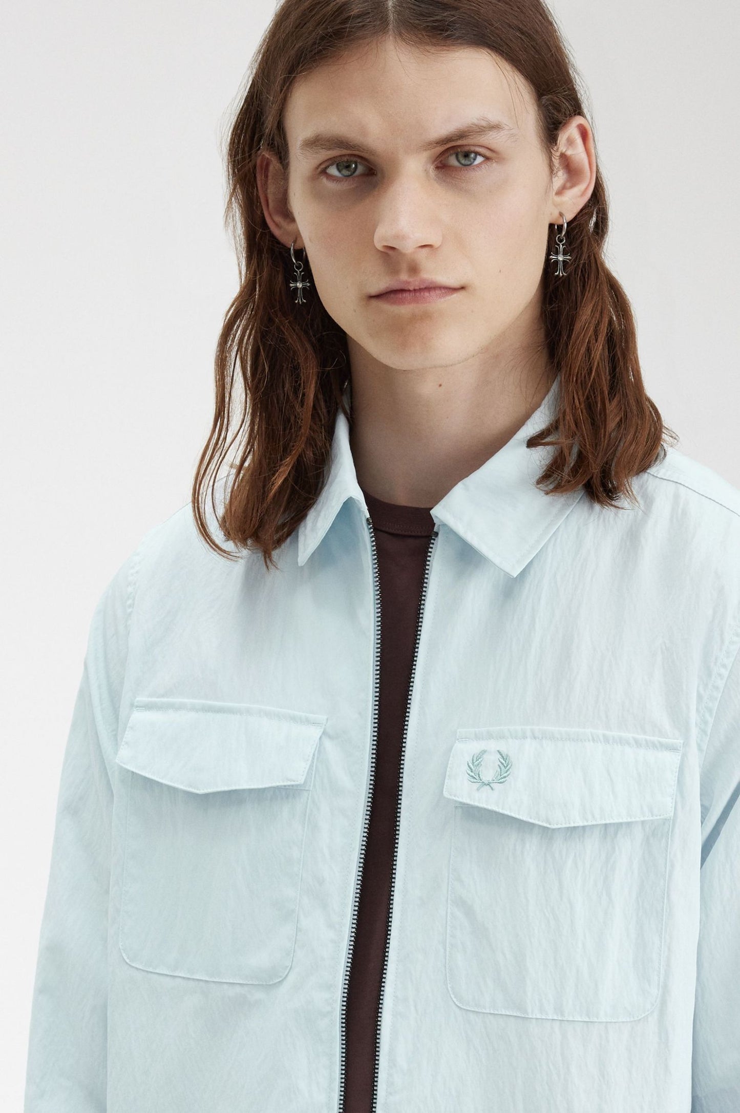 SOBRECAMISSA LLEUGERA AMB CREMALLERA COLOR BLAU DE FRED PERRY