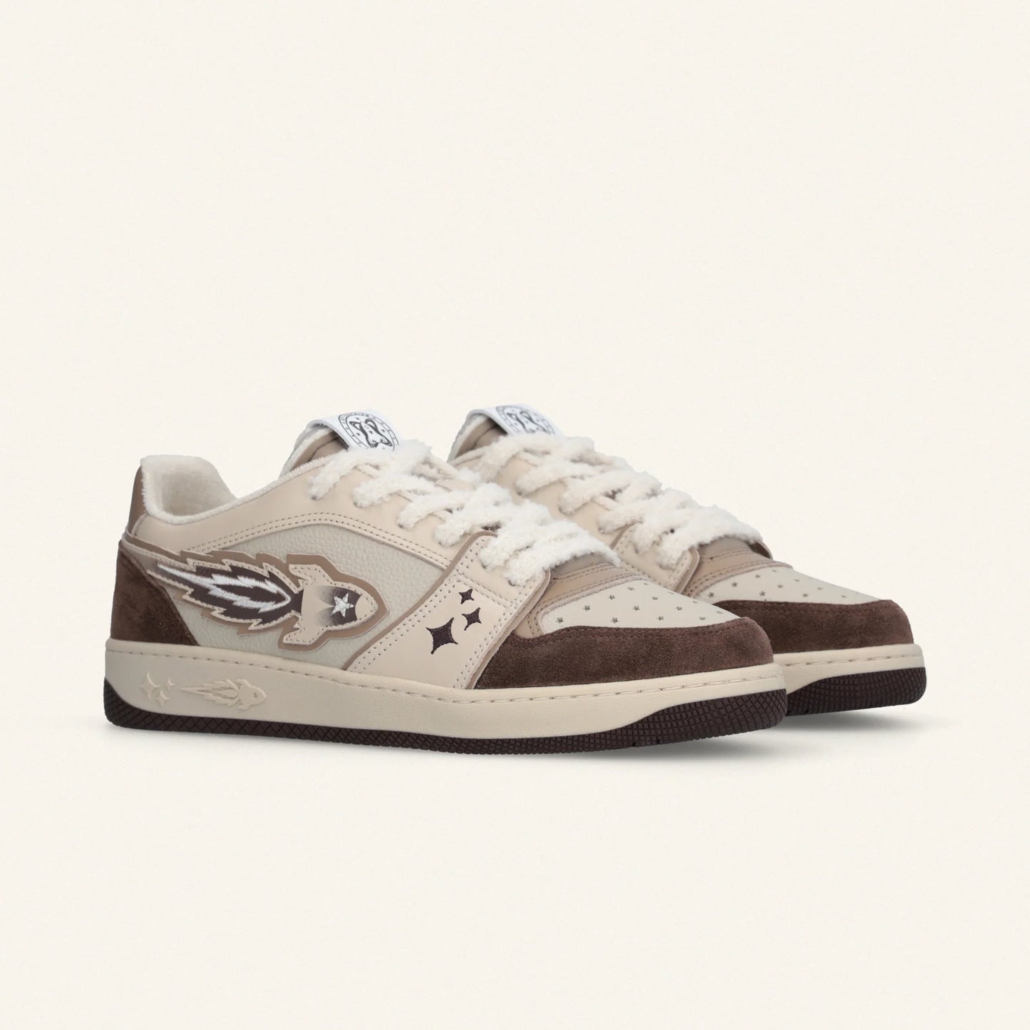 SABATILLES MARRONS "EJ EGG ROCKET" D'ENTERPRISE JAPAN