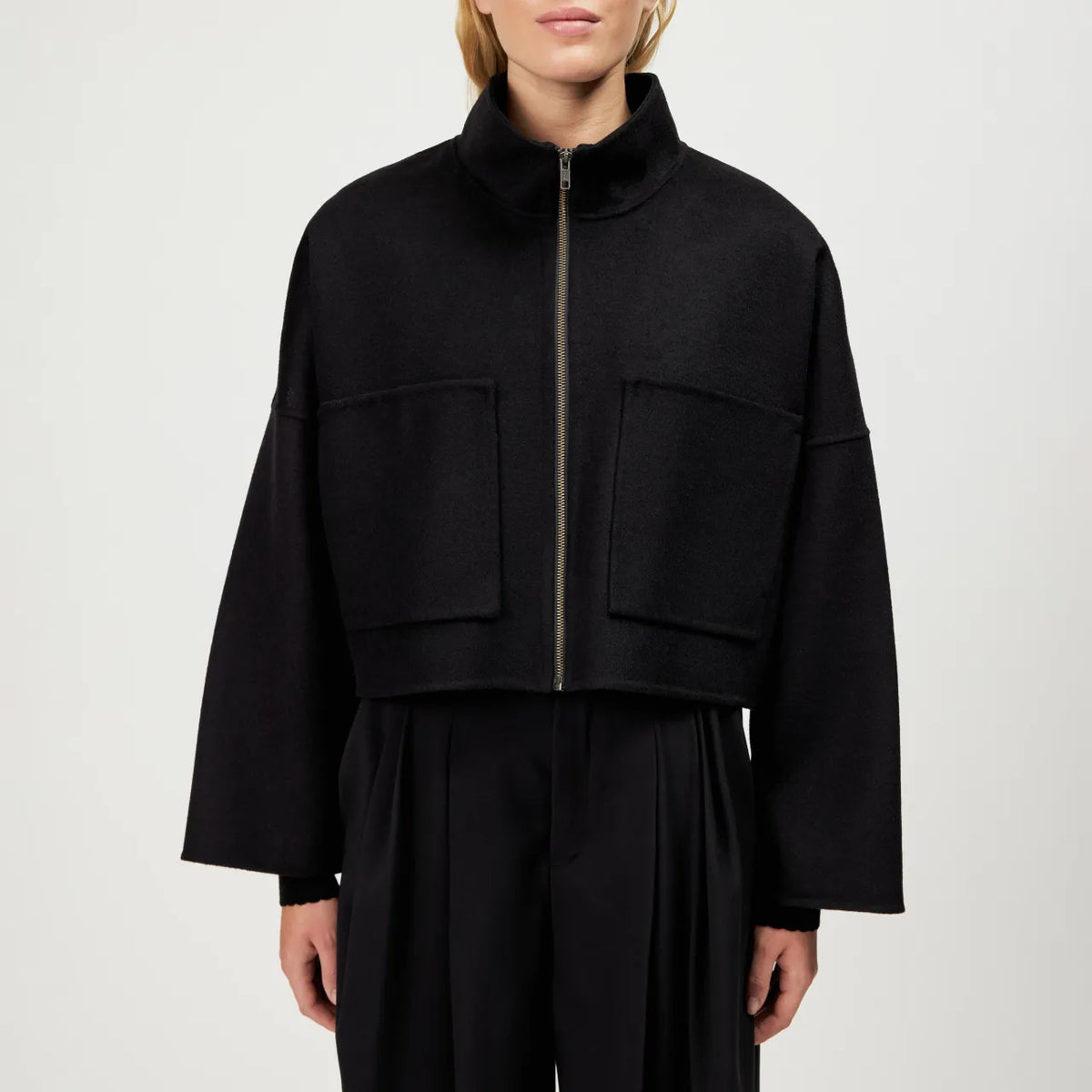 Chaqueta oversized Negro Drykorn ELSTOW_1