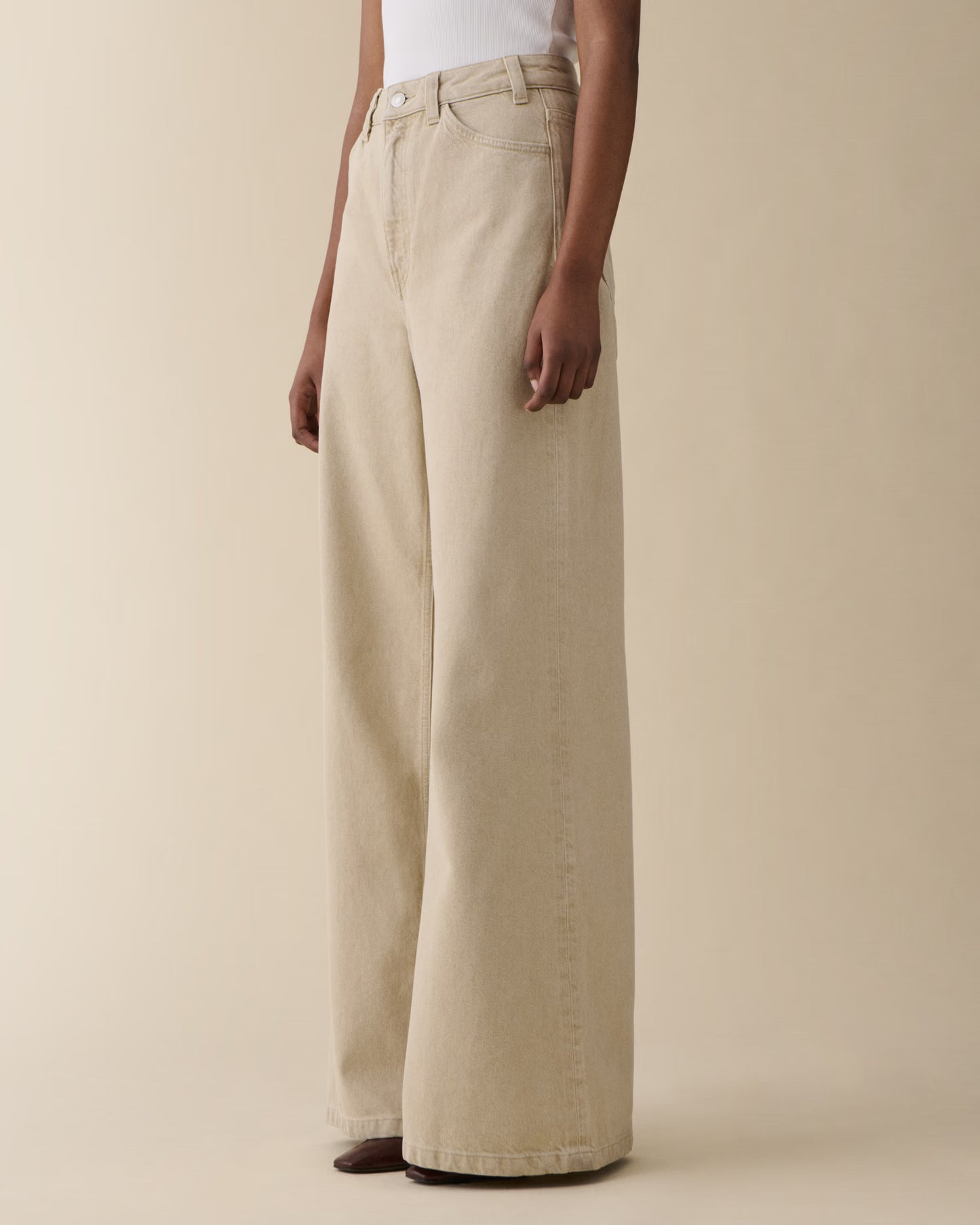 PANTALONES ALFAMA BEIGE DE JEANERICA