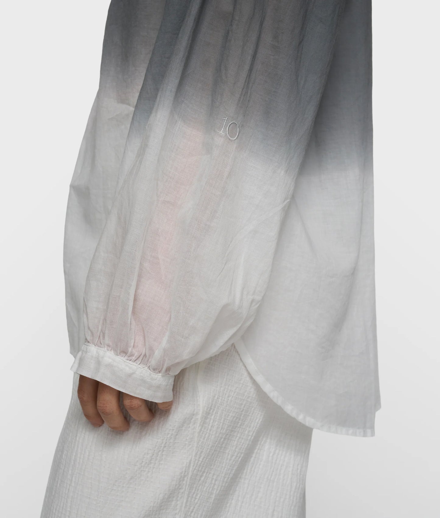 BLUSA CON EFECTO DEGRADADO