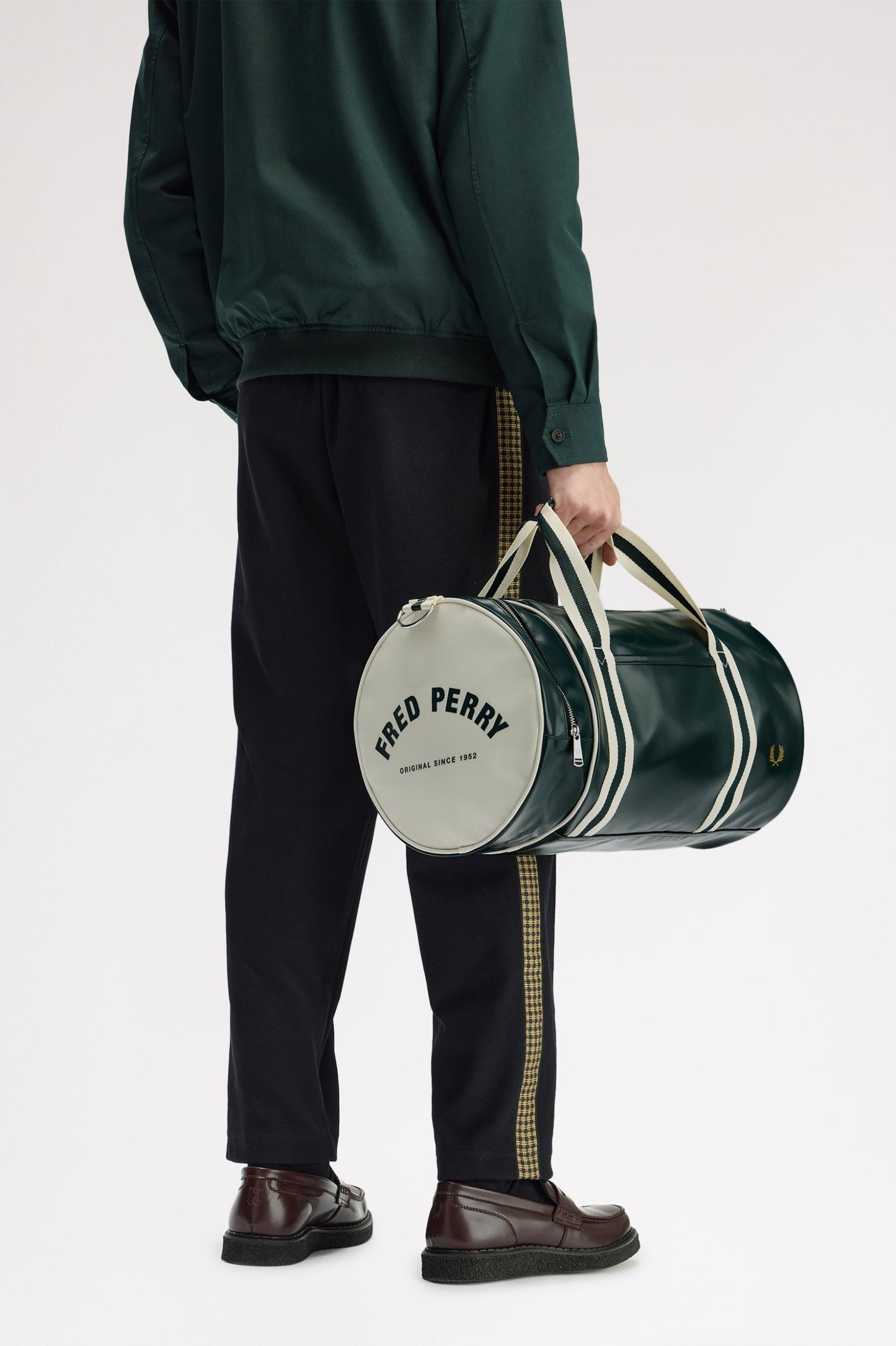 BOLSA DE DEPORTE CLÁSICA DE FRED PERRY