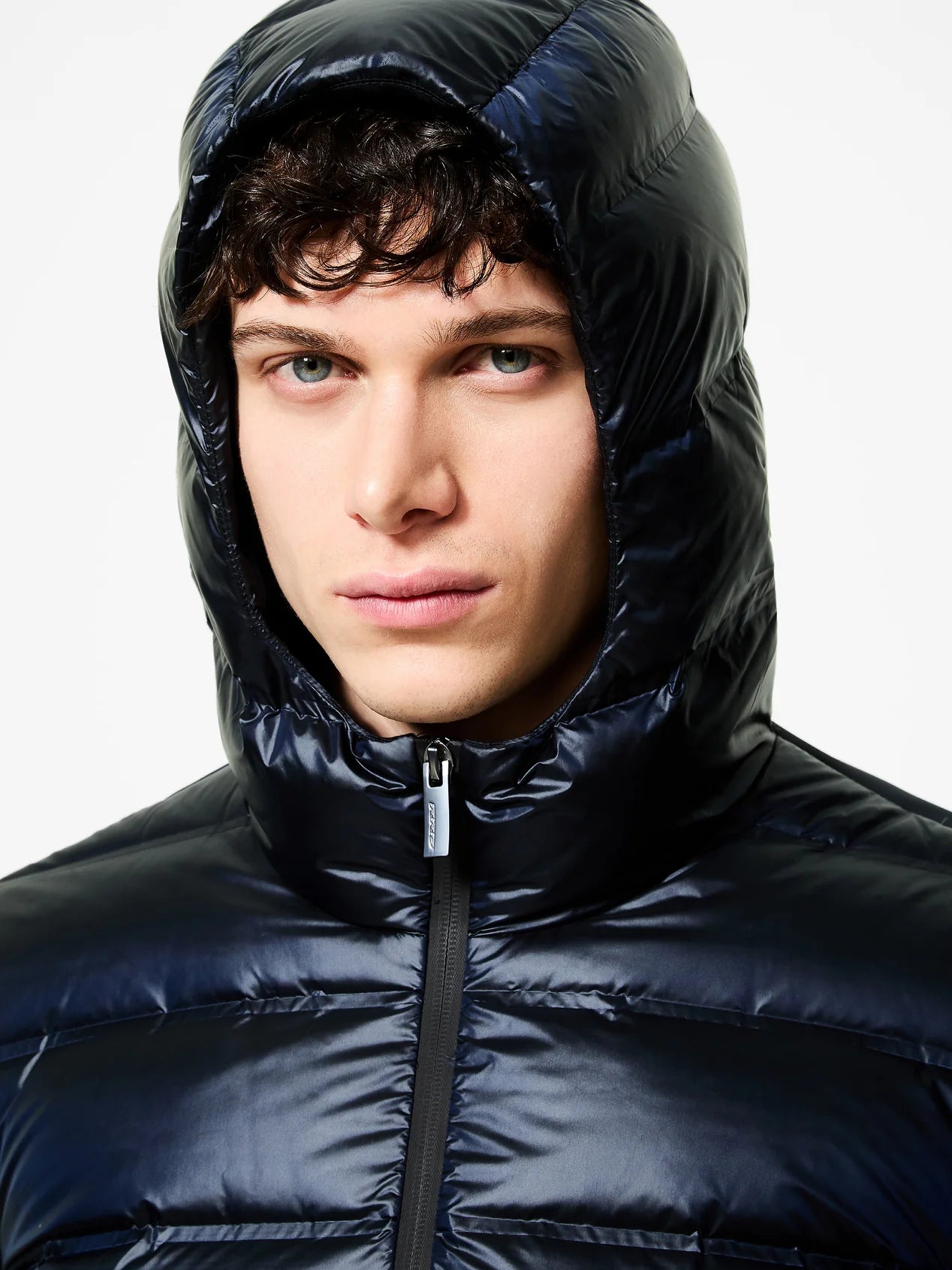 CHAQUETA ACOLCHADA CON CAPUCHA DE RRD