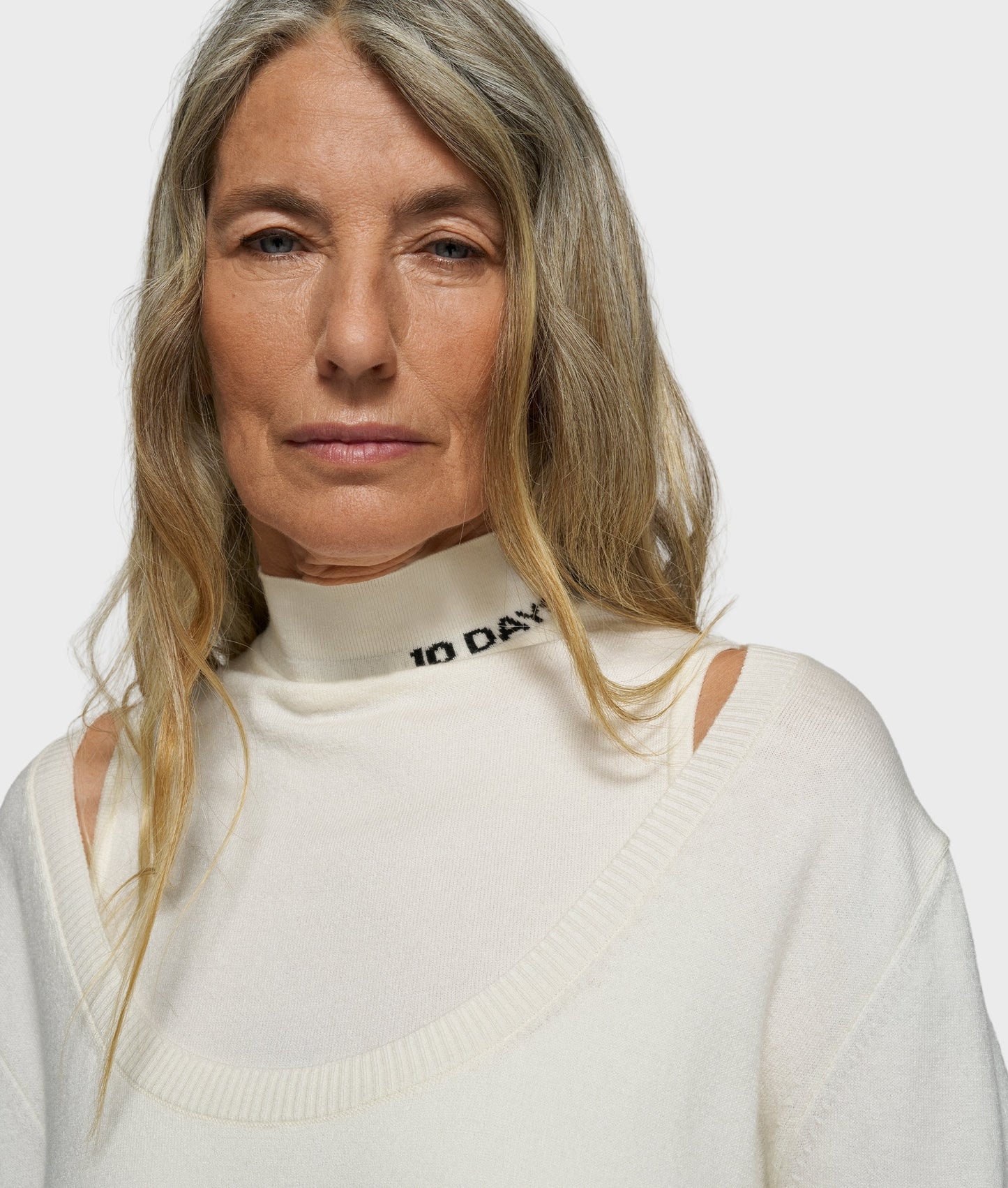 JERSEY DE CUELLO PROFUNDO DE 10DAYS