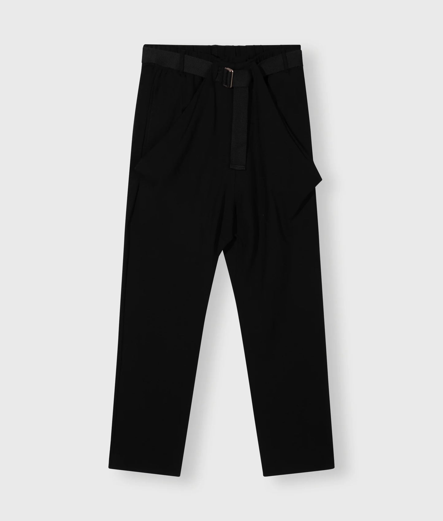PANTALÓN JOGGER CON CINTURÓN