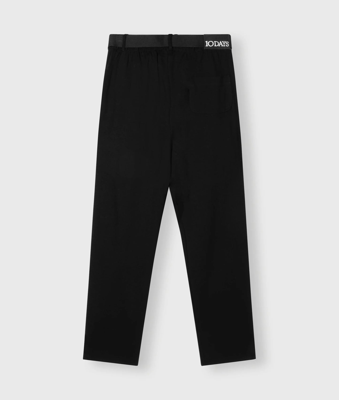 PANTALÓN JOGGER CON CINTURÓN