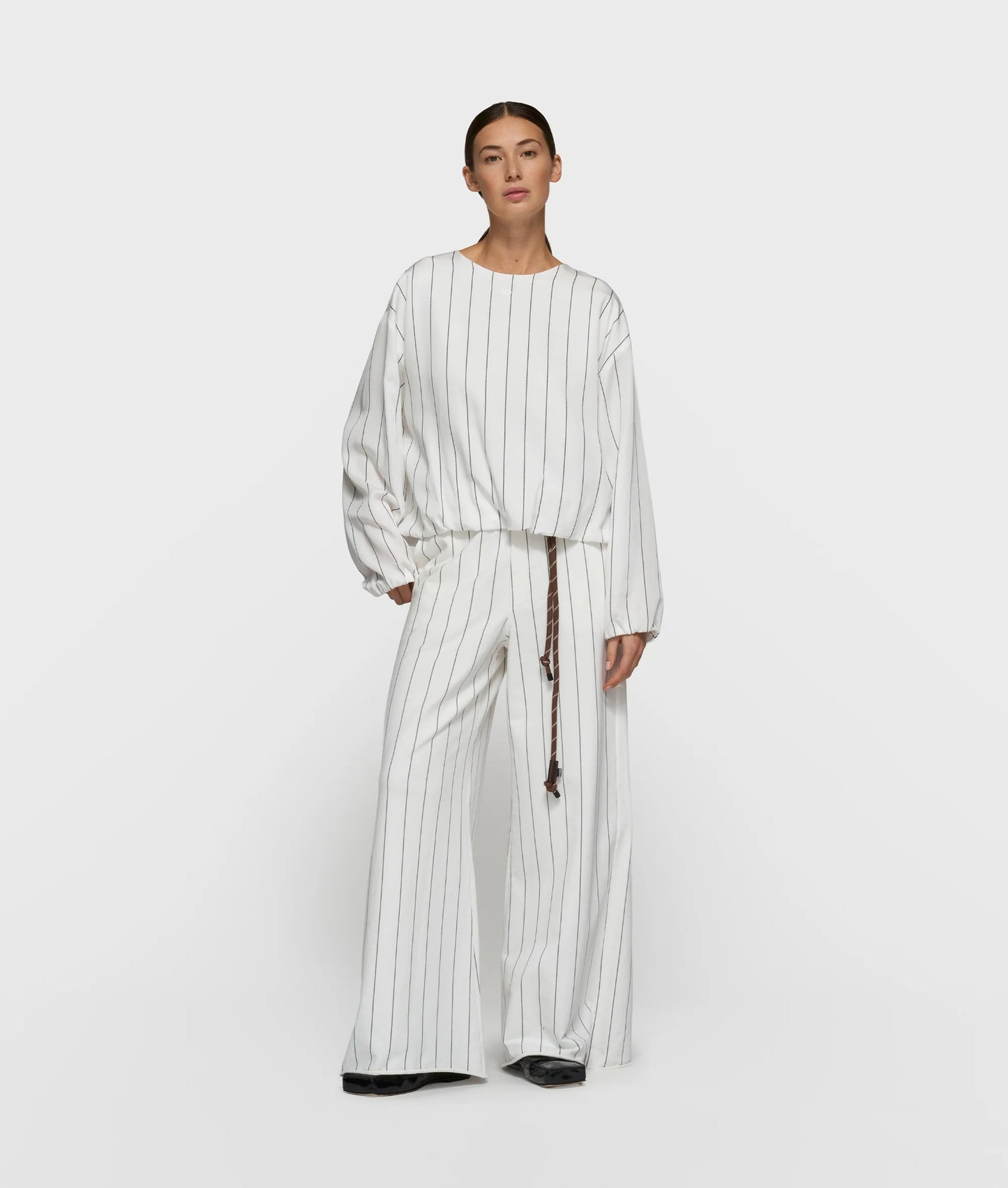 PANTALÓN JOGGER ANCHO A RAYAS DE 10DAYS