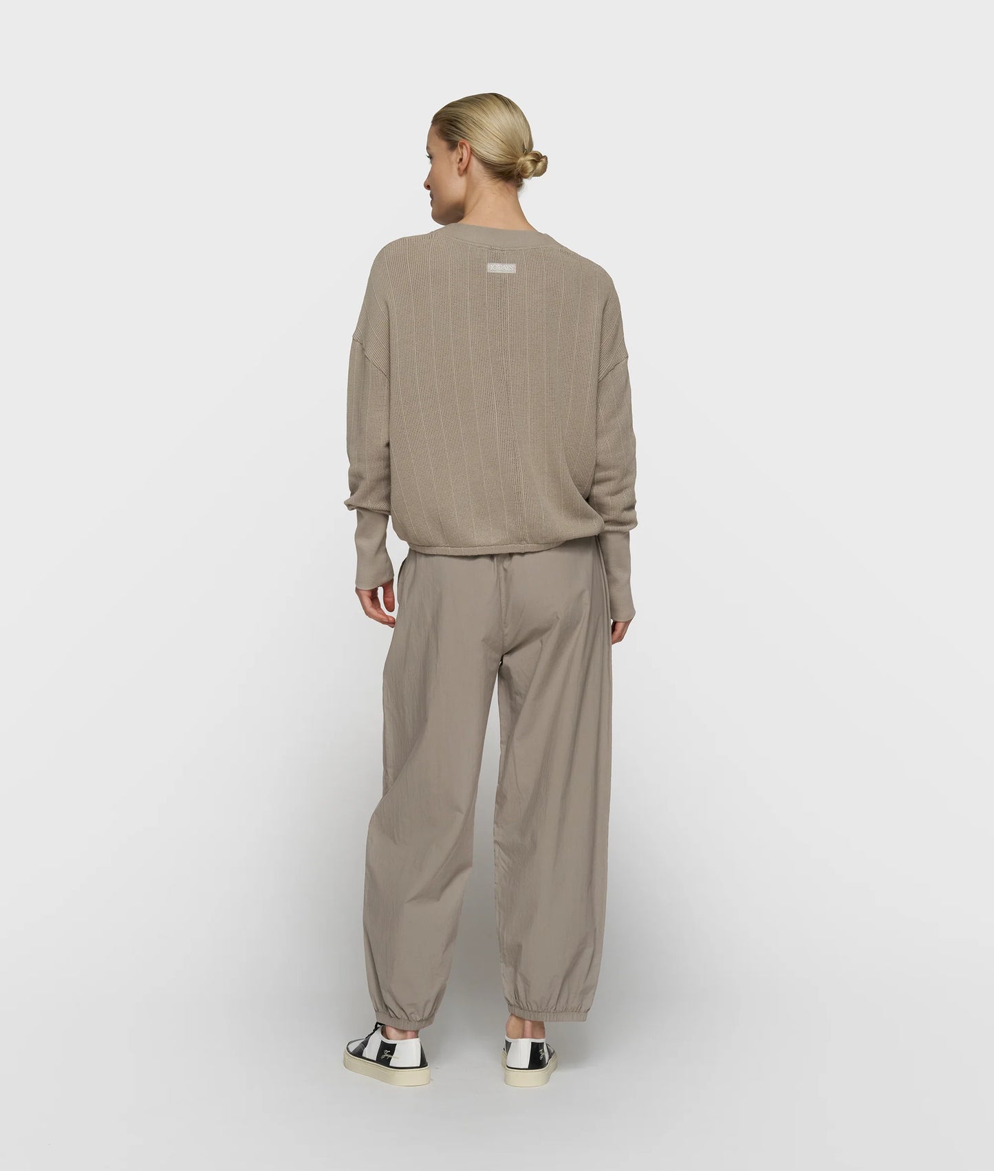 PANTALONES JOGGER ARRUGADOS