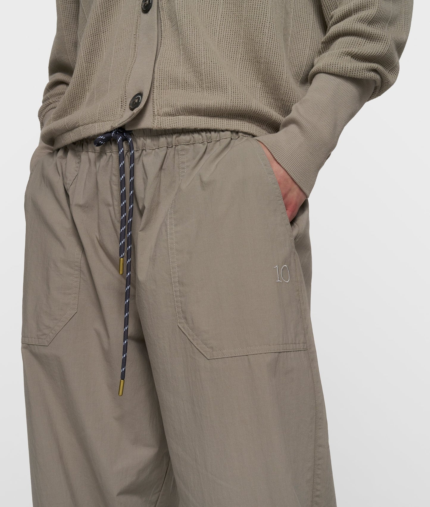 PANTALONES JOGGER ARRUGADOS