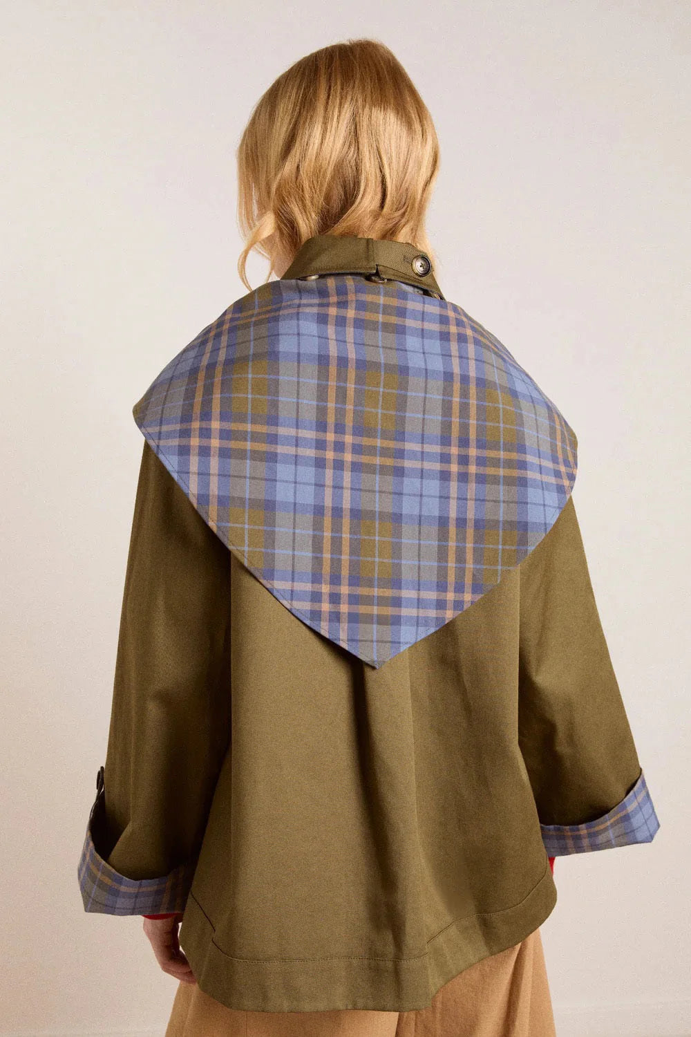CHAQUETA CORTA