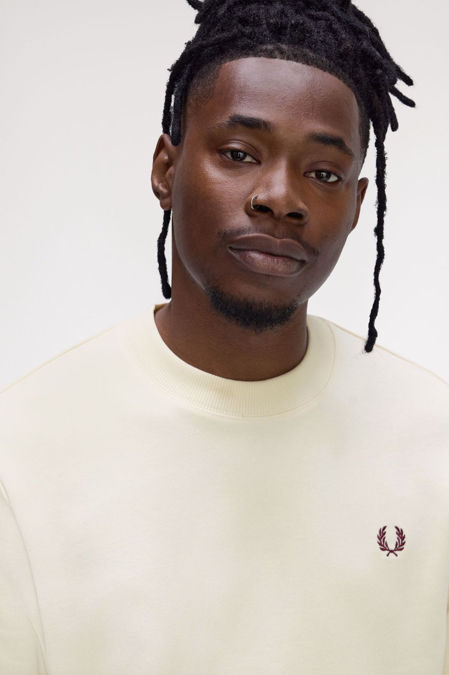 SUDADERA CON CUELLO REDONDO DE FRED PERRY