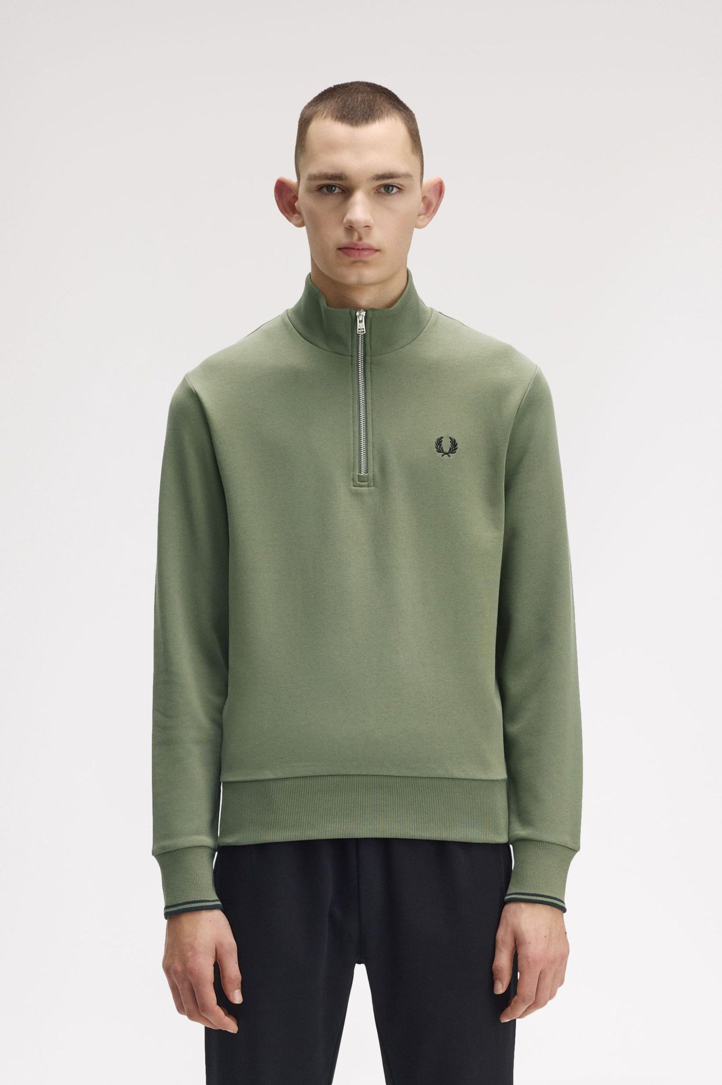 SUDADERA CON MEDIA CREMALLERA DE FRED PERRY
